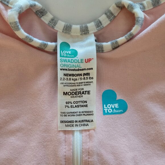Love to Dream Swaddle - Newborn - Picture 2 of 3